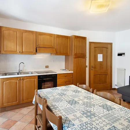 Malibu 5 Apartment